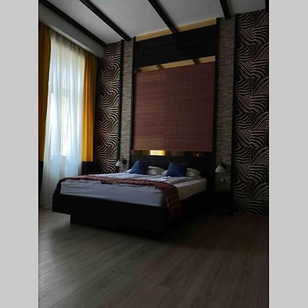 Safari Royal Apartment Oradea Exterior photo