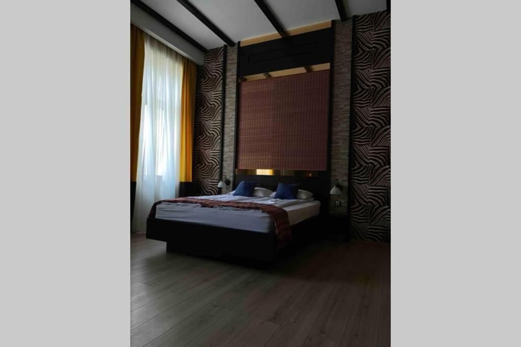 Safari Royal Apartment Oradea Exterior photo