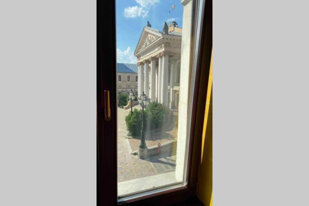 Safari Royal Apartment Oradea Exterior photo